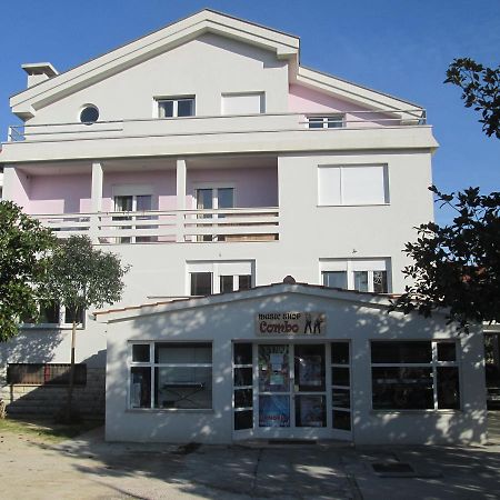 Apartments Nina Zara Esterno foto